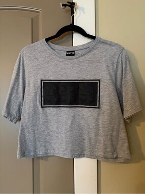 Kith Light Heather Gray Tee with Black Logo Tag M